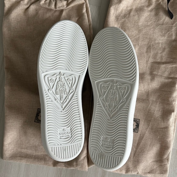 Men’s Authentic Gucci Leather sneakers - Picture 13 of 15